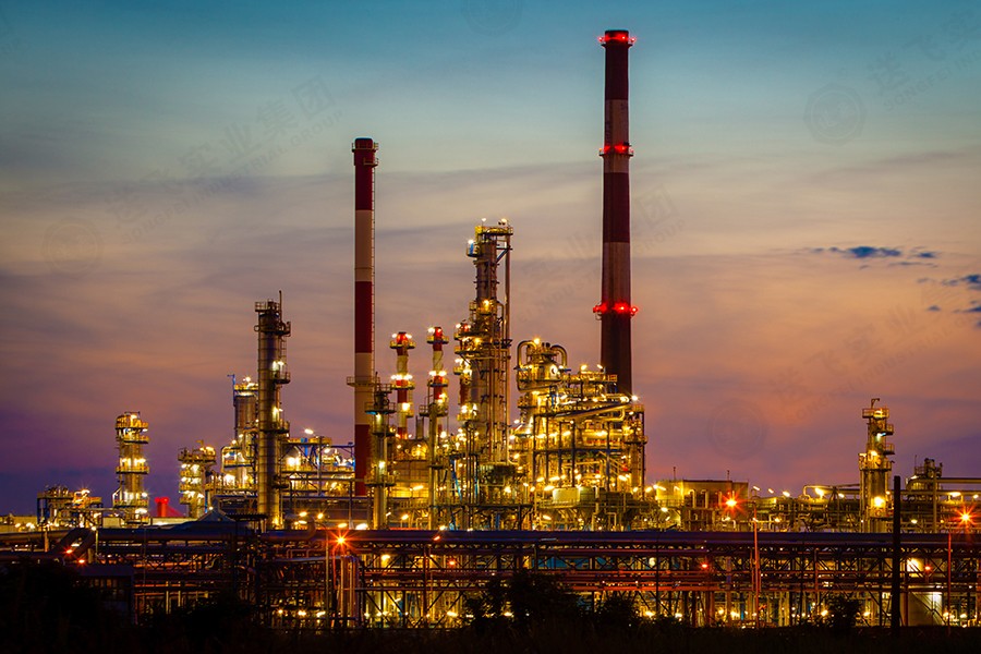 在夜晚，我們?cè)鯓幼R(shí)別哪些燈具是航空障礙燈？